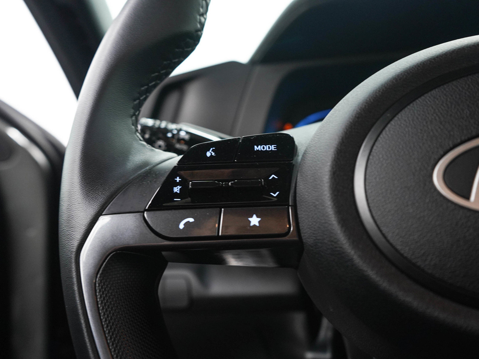 Certified 2026 Hyundai Elantra Sport FWD image 22