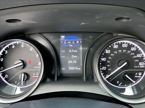 Certified 2023 Toyota Camry SE image 24