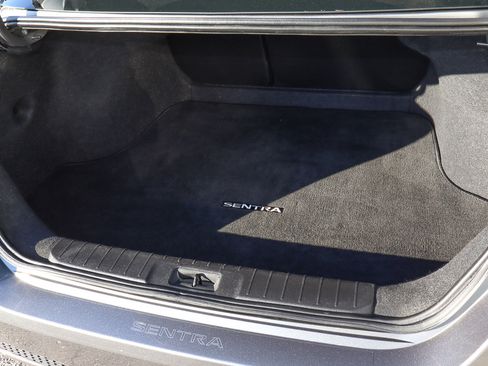 Used 2024 Nissan Sentra SV image 9