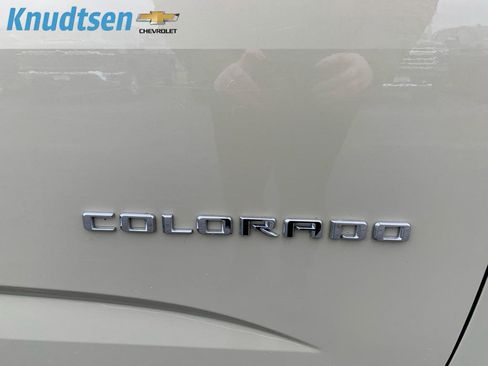 Used 2022 Chevrolet Colorado ZR2 image 11