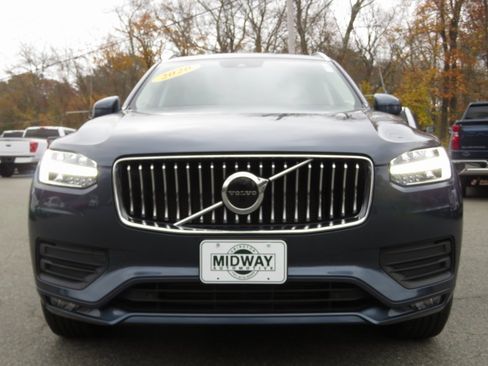 Used 2020 Volvo XC90 T6 Momentum w/ Protection Package image 3