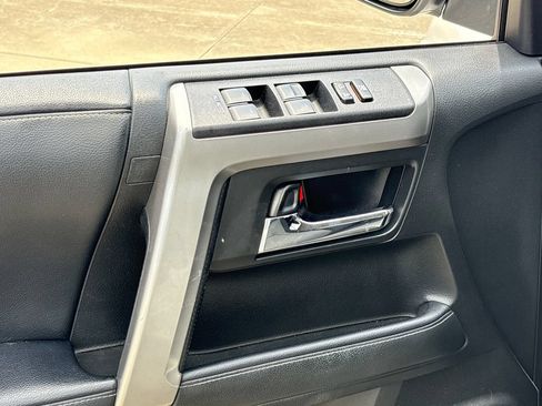 Used 2021 Toyota 4Runner SR5 AWD/4WD image 17