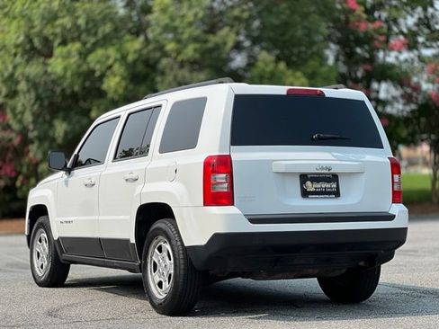 Used 2015 Jeep Patriot Sport w/ Power Value Group FWD image 7
