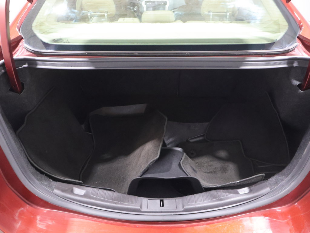 Used 2014 Ford Fusion SE w/ Equipment Group 202A FWD image 4