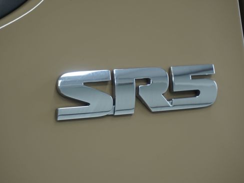 Used 2019 Toyota Tacoma SR5 RWD image 7