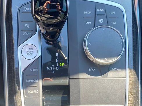 Used 2022 BMW 330i xDrive Sedan w/ Driving Assistance Package image 14