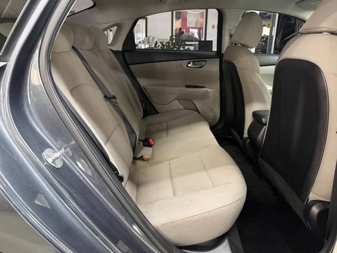 Used 2020 Kia Forte LXS FWD image 15