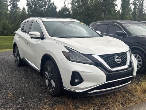 Used 2024 Nissan Murano Platinum w/ Cargo Package FWD image 2