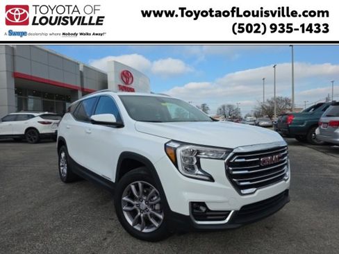 Used 2024 GMC Terrain SLT image 1