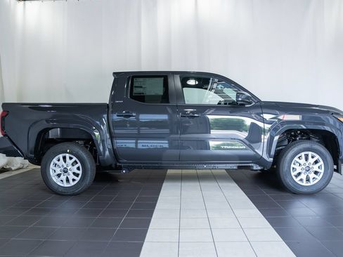 New 2026 Toyota Tacoma SR5 AWD/4WD image 3