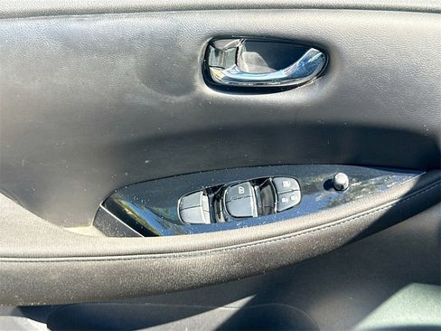 Used 2023 Nissan Leaf SV Plus image 19