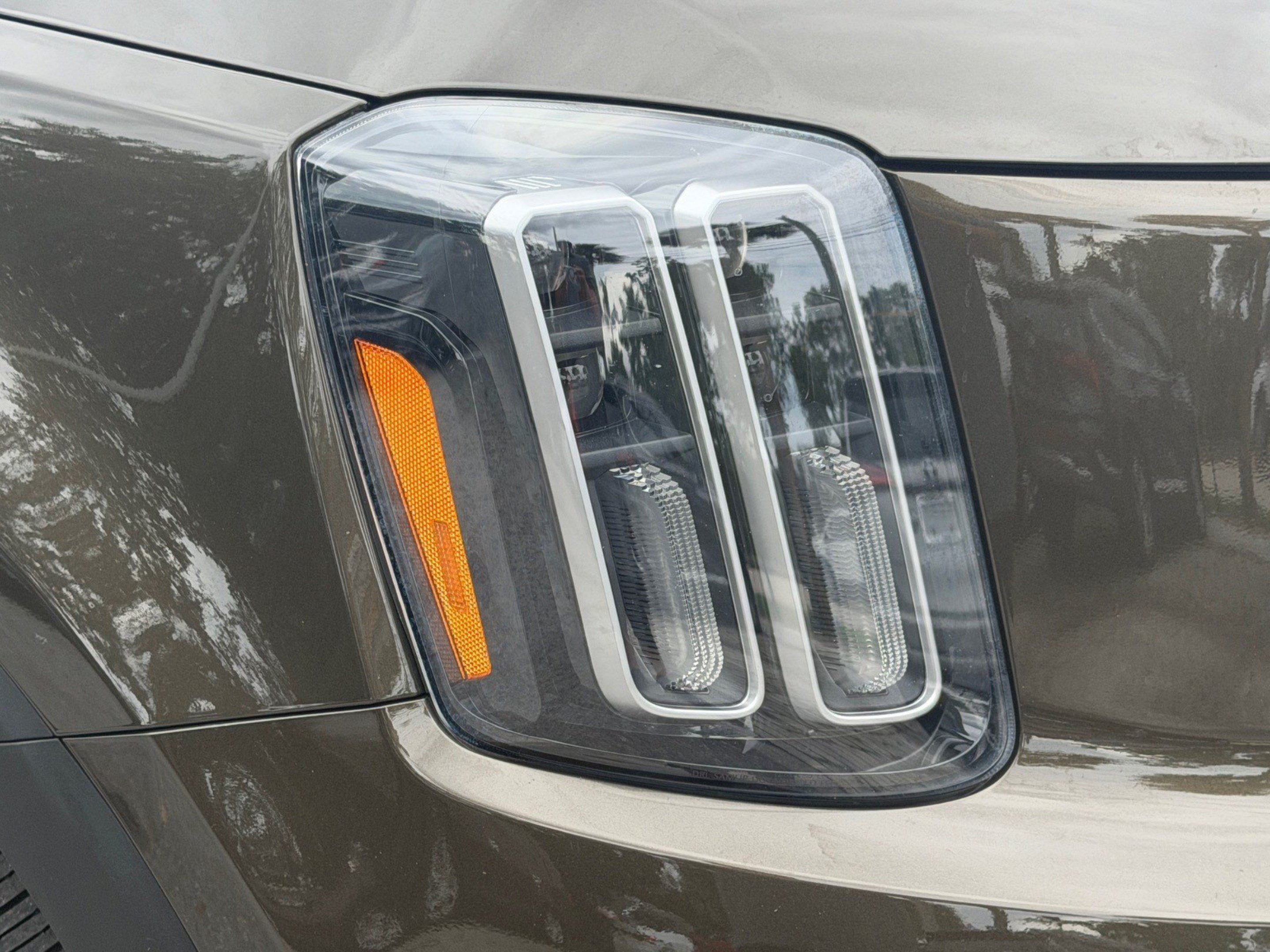 Used 2024 Kia Telluride EX FWD image 10