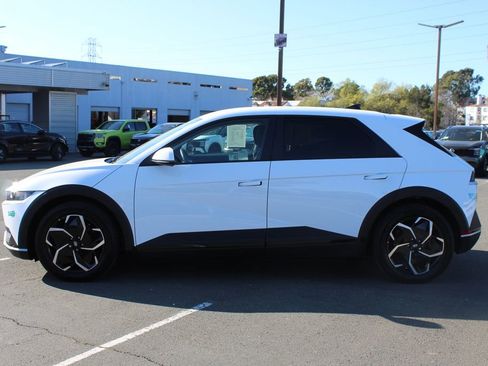 Used 2024 Hyundai Ioniq 5 SEL image 2