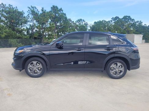 New 2026 Honda HR-V LX image 4