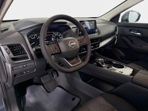 New 2026 Nissan Rogue SV FWD image 9