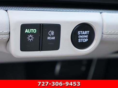 Used 2024 Porsche Panamera 4 image 21