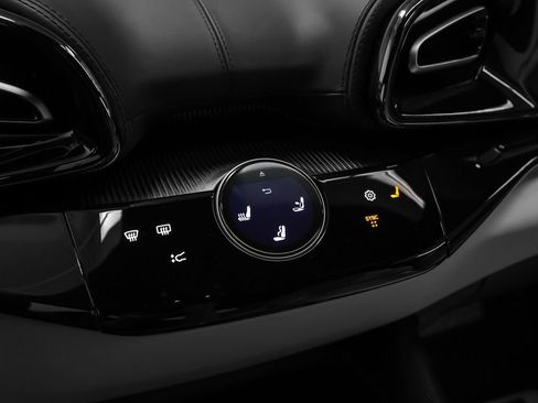 Certified 2025 Ferrari Purosangue AWD/4WD image 71