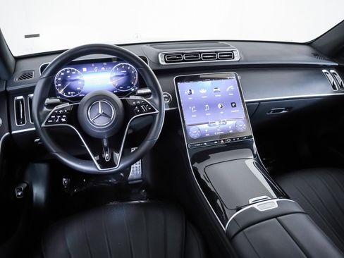 Certified 2023 Mercedes-Benz S 500 4MATIC image 18