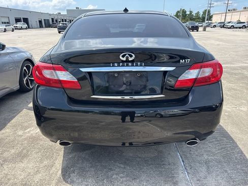 Used 2013 INFINITI M37 w/ Premium Pkg RWD image 4