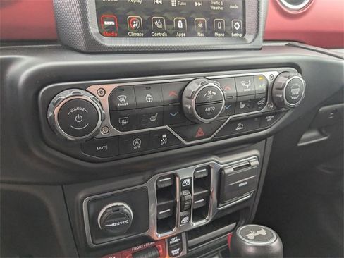 Used 2021 Jeep Wrangler Unlimited Rubicon w/ Xtreme Recon 35" Tire Package image 15