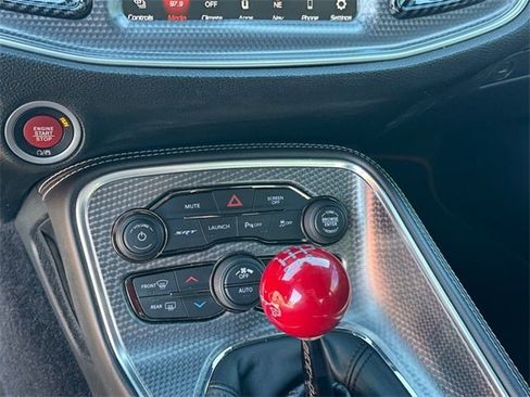 Used 2018 Dodge Challenger SRT Hellcat image 18