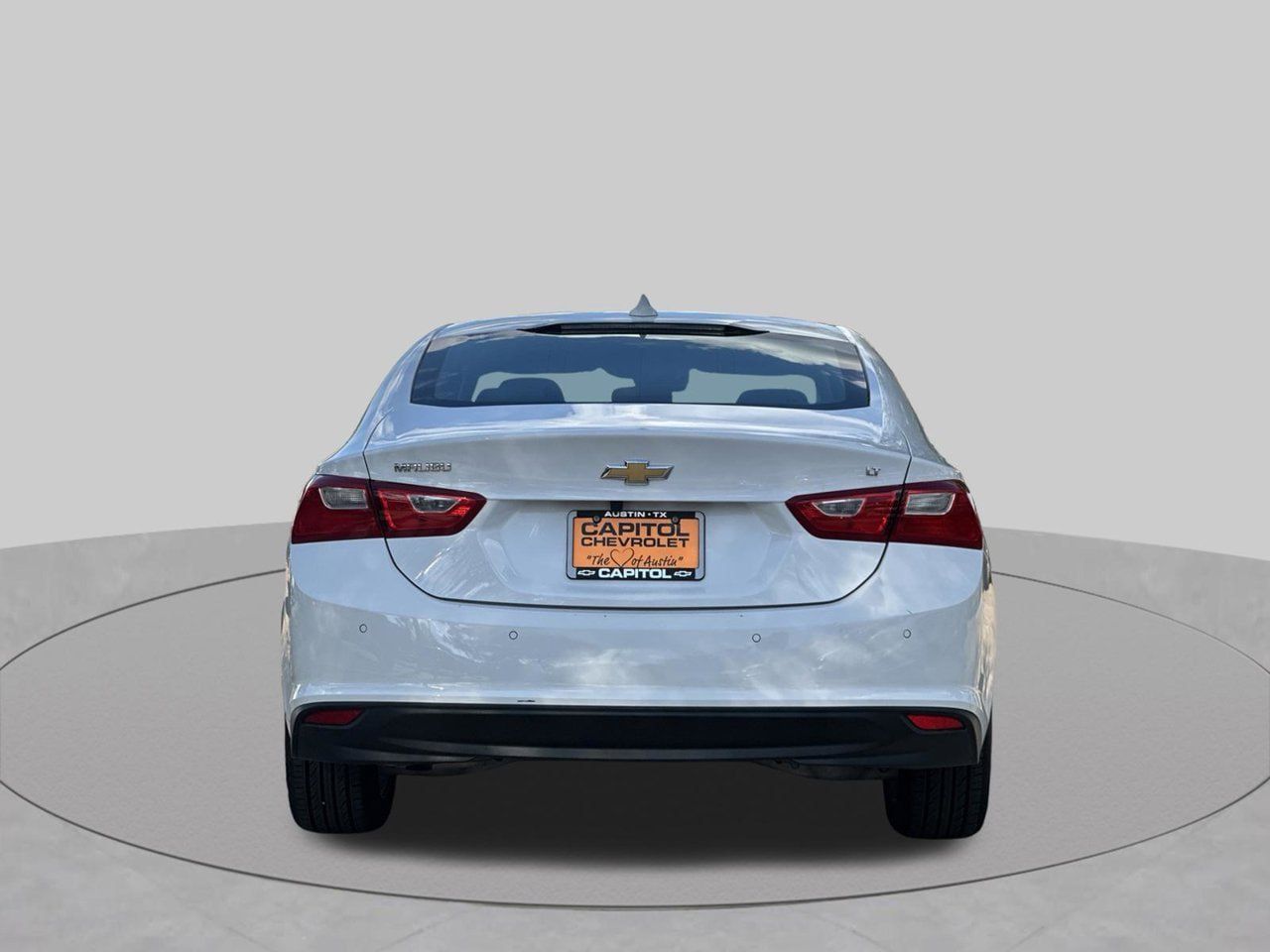 Used 2025 Chevrolet Malibu LT FWD image 4