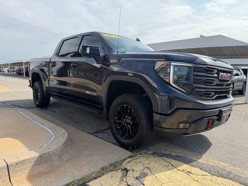 Used 2022 GMC Sierra 1500 AT4X AWD/4WD image 3