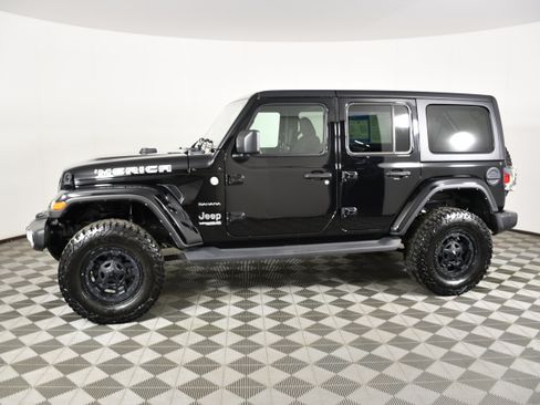 Used 2021 Jeep Wrangler Unlimited Sahara w/ Uconnect 4C Nav & Sound Group AWD/4WD image 9