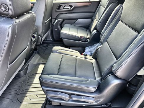 New 2026 GMC Yukon XL Denali w/ LPO, Floor Liner Package image 16