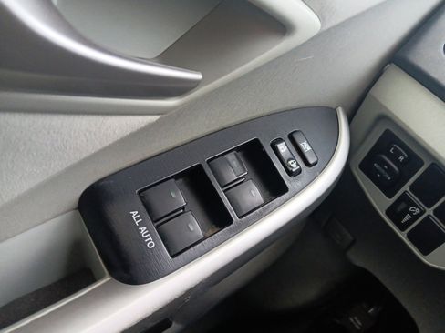 Used 2014 Toyota Prius Two image 24