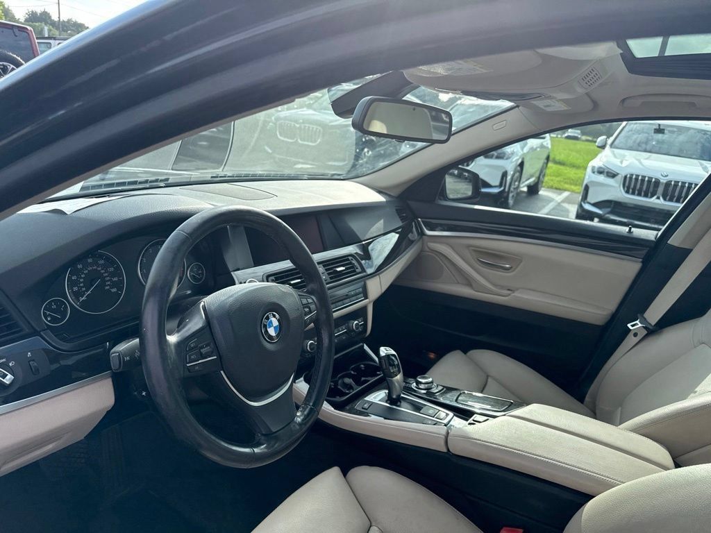 Used 2011 BMW 535i xDrive Sedan AWD/4WD image 10