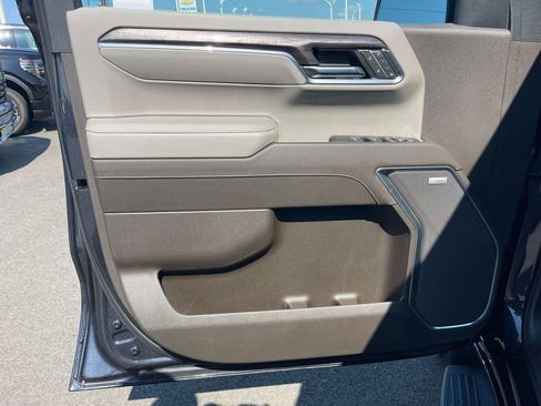 Used 2024 Chevrolet Silverado 1500 LTZ w/ LTZ Convenience Package II image 28