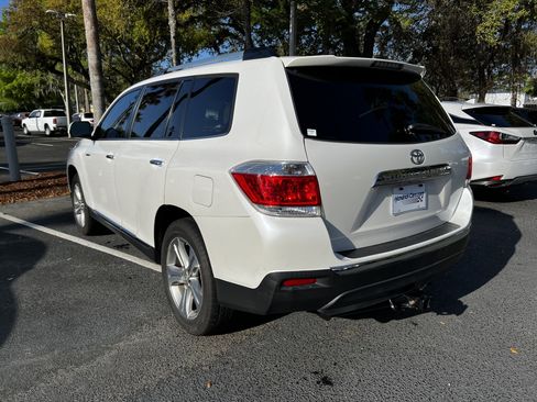 Used 2011 Toyota Highlander Limited w/ Tow Pkg image 7