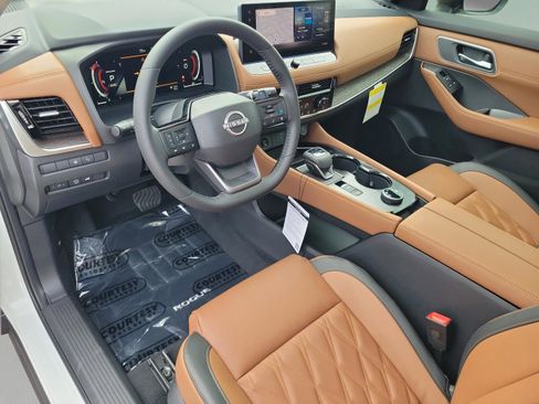 New 2026 Nissan Rogue Platinum image 19