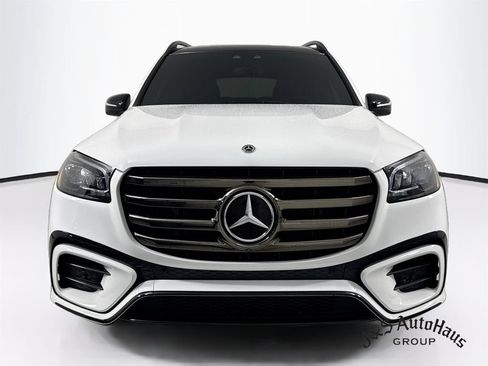 Used 2024 Mercedes-Benz GLS 450 4MATIC w/ AMG Line Exterior image 2
