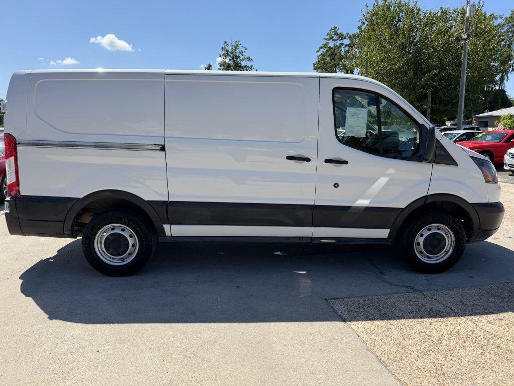 Used 2019 Ford Transit 250 130 Low Roof RWD image 4