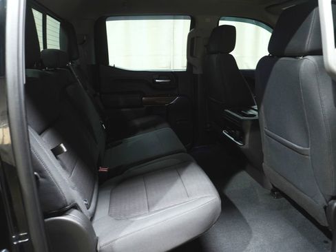 Used 2021 Chevrolet Silverado 1500 LT Trail Boss w/ Convenience Package II AWD/4WD image 16