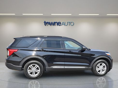 Used 2023 Ford Explorer XLT w/ Equipment Group 202A AWD/4WD image 6