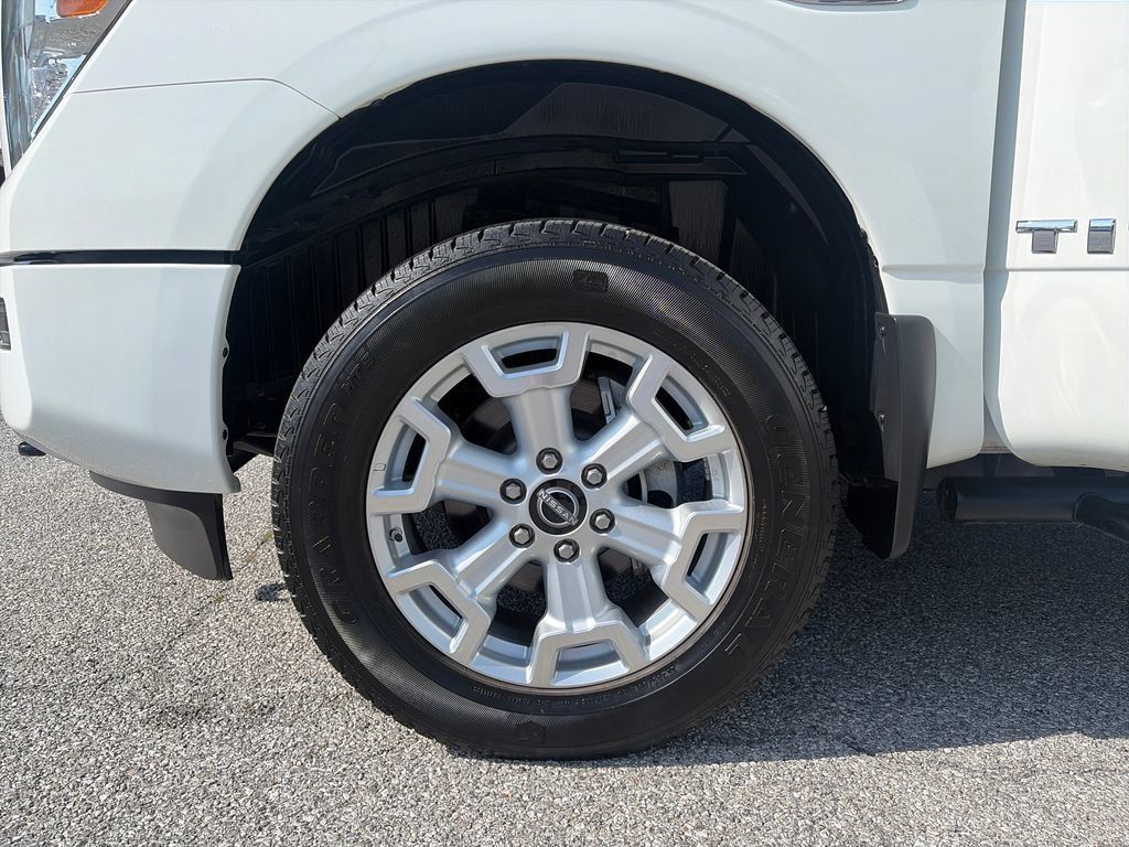 Certified 2024 Nissan Titan SV w/ SV Convenience Package AWD/4WD image 51