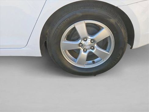 Used 2012 Chevrolet Cruze LT image 9