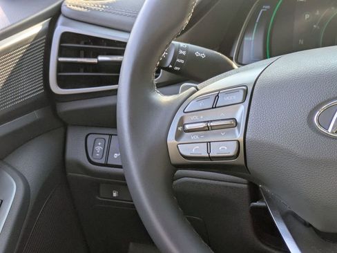 Used 2020 Hyundai Ioniq SEL image 13