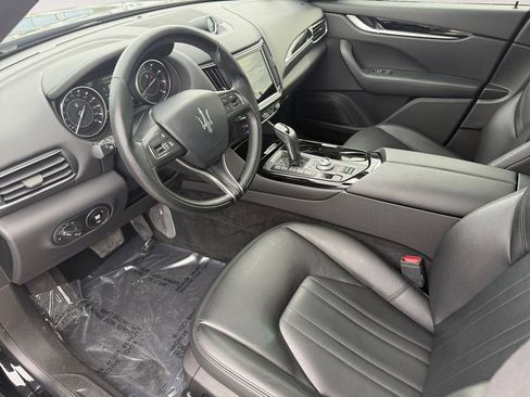Used 2021 Maserati Levante image 16