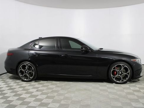 Used 2023 Alfa Romeo Giulia Veloce RWD image 38