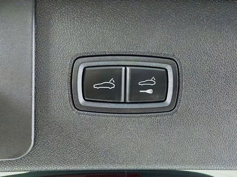 Certified 2023 Porsche Cayenne Platinum Edition AWD/4WD image 25