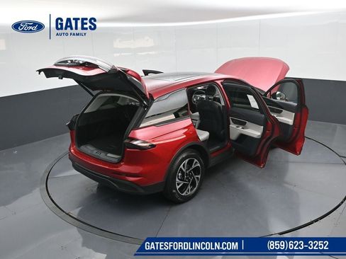 New 2026 Lincoln Nautilus Premier w/ Equipment Group 102A AWD/4WD image 49