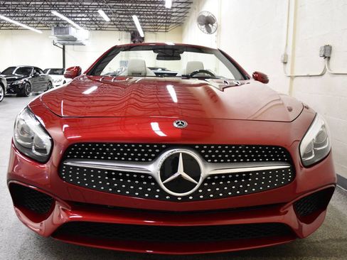 Used 2019 Mercedes-Benz SL 550 image 5
