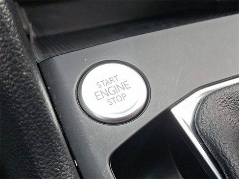 Used 2022 Volkswagen Taos SE image 24