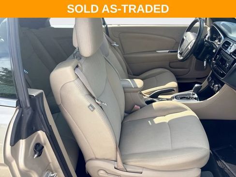 Used 2013 Chrysler 200 Touring FWD image 23