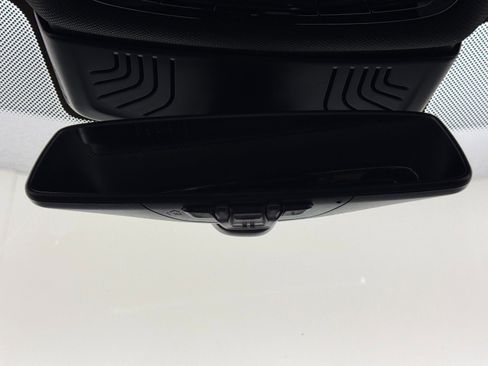 Used 2022 BMW 750i xDrive w/ Executive Package image 39