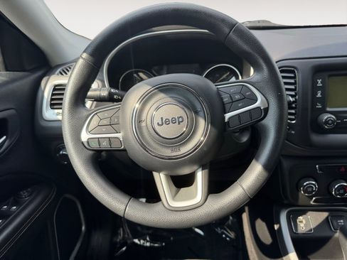 Used 2018 Jeep Compass Sport FWD image 12